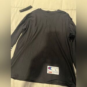 Supreme champion shirt size large